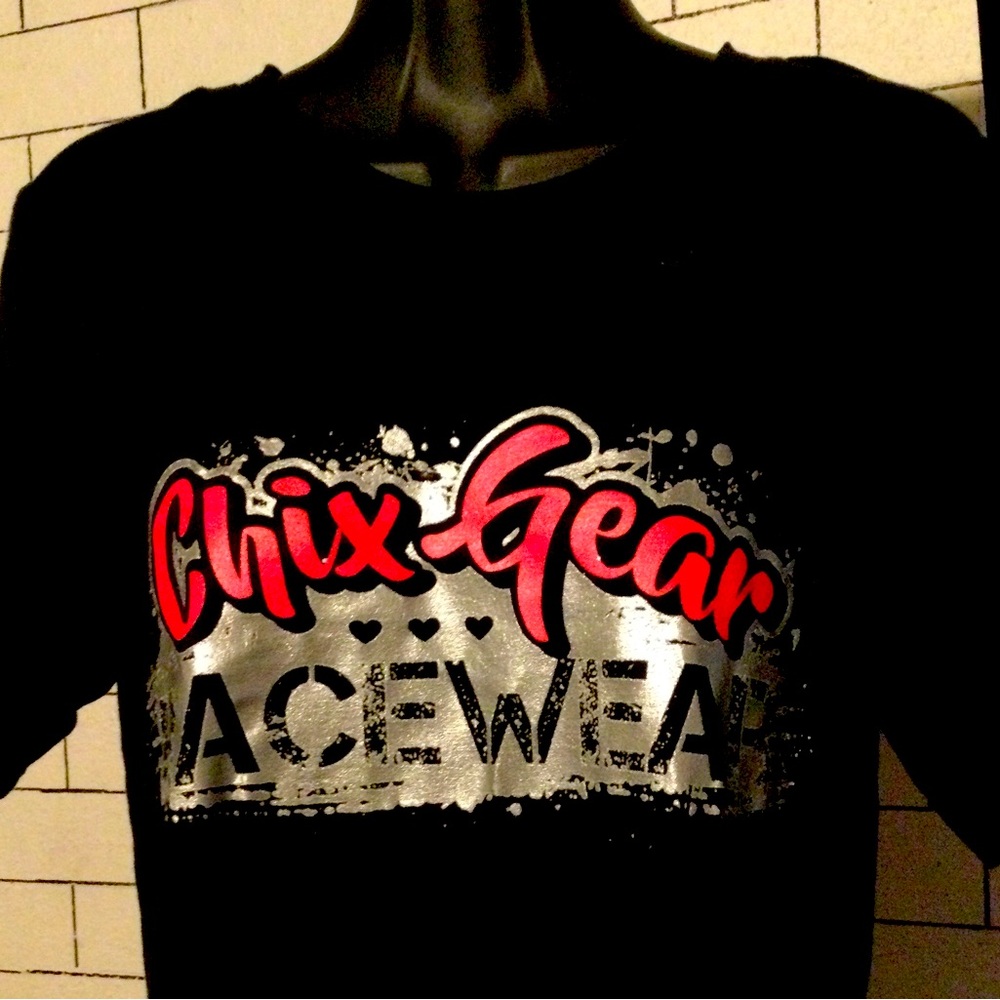 T-shirts black and pink